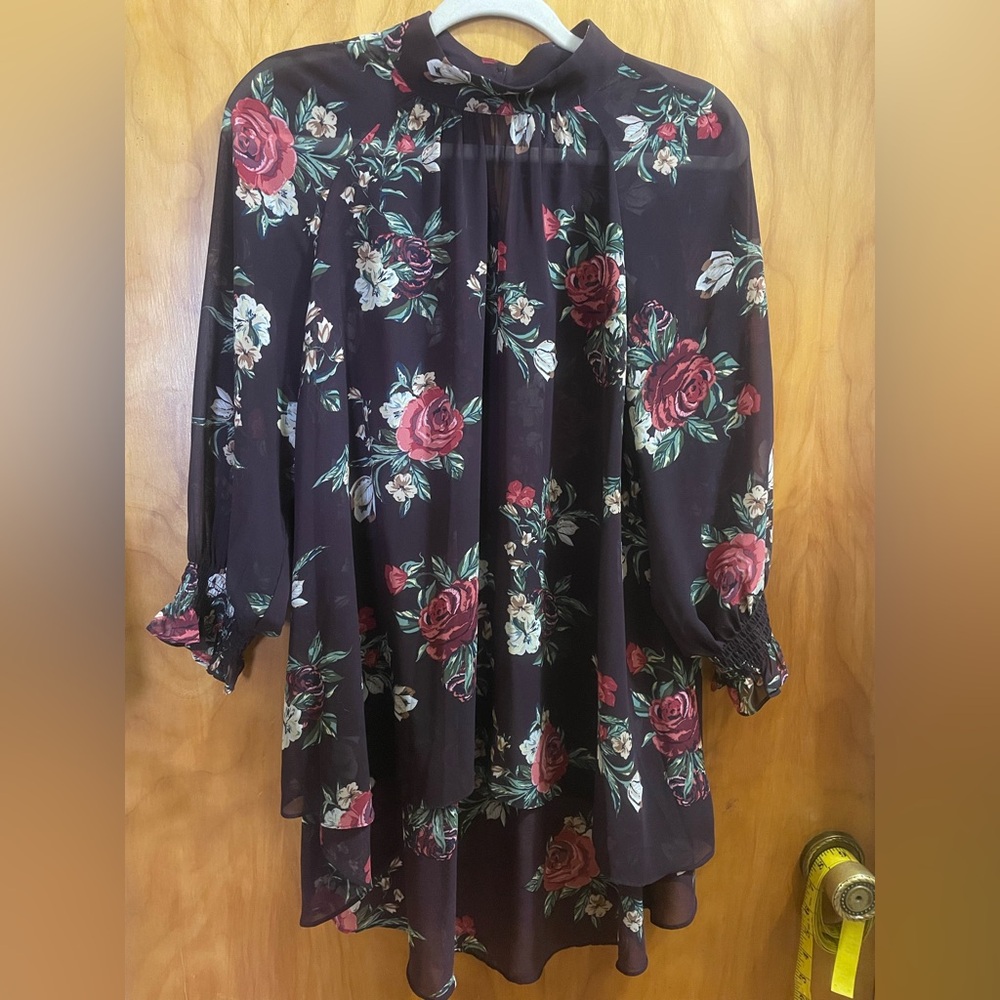 DR2 Sheer High-Low Floral Blouse